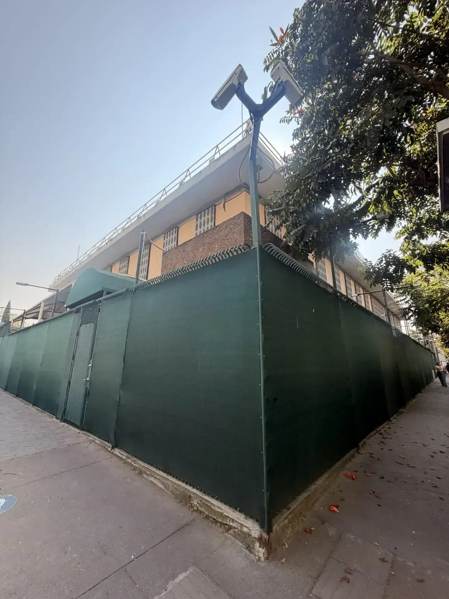 Servicio de excavaciones con personal y maquinaria especializada, enfocado en seguridad, retiro de escombro y avance de obra en Zapopan y Guadalajara.